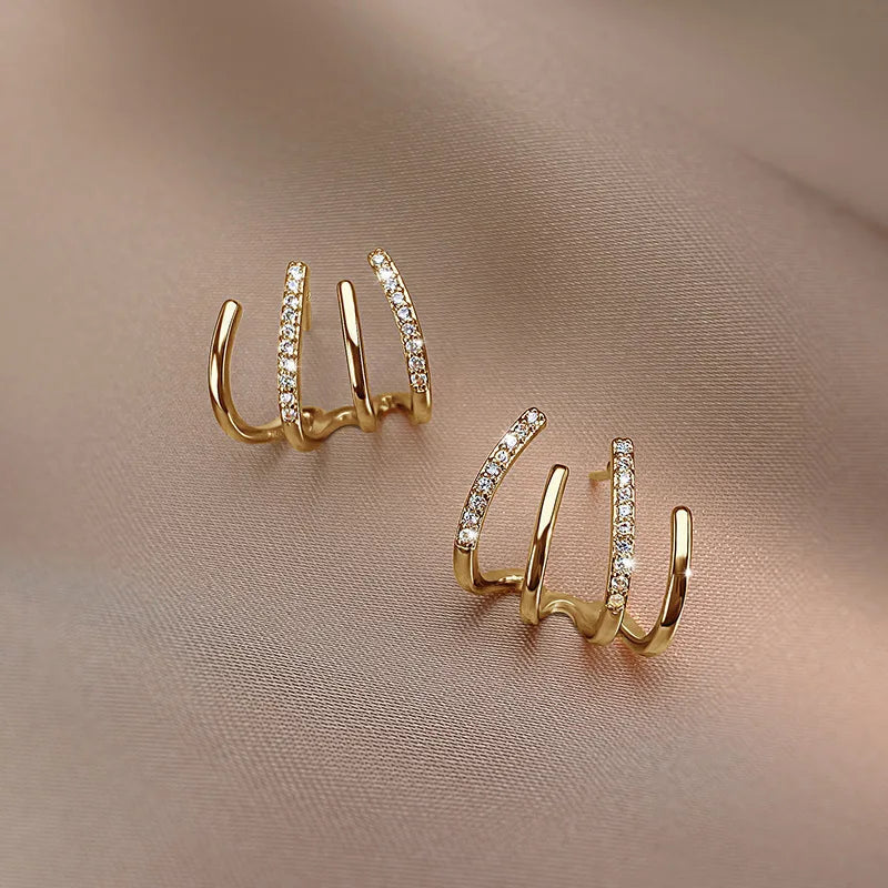 Twisted Earrings with Elegant Design in Gold or Silver