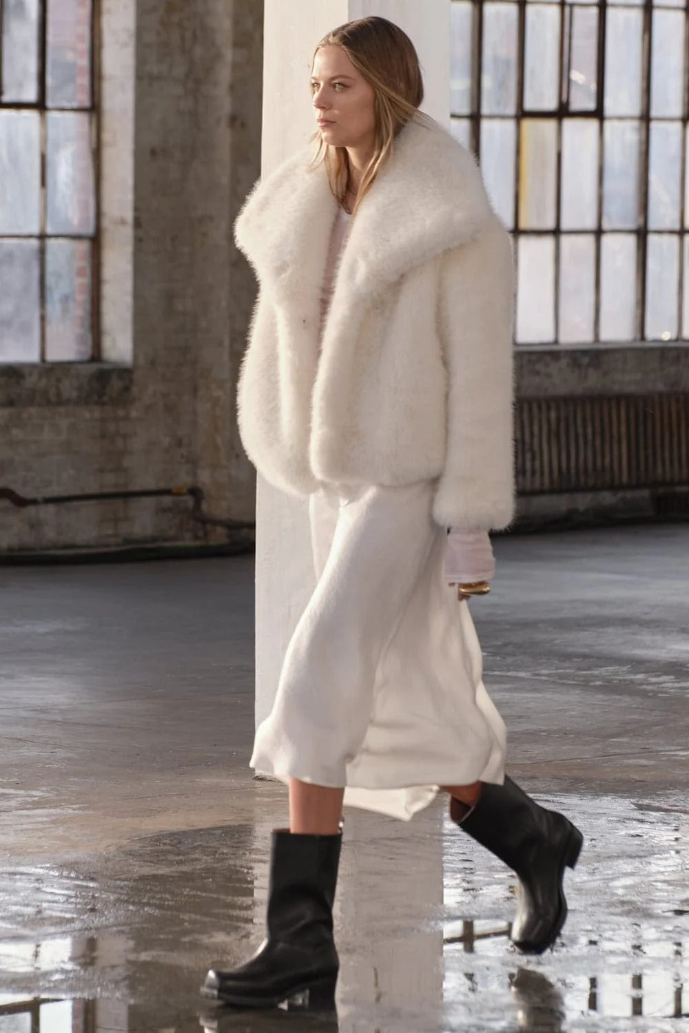 Women's Oversized Fur Jacket