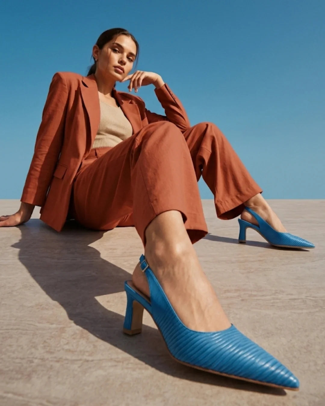 WOMEN'S SHOES