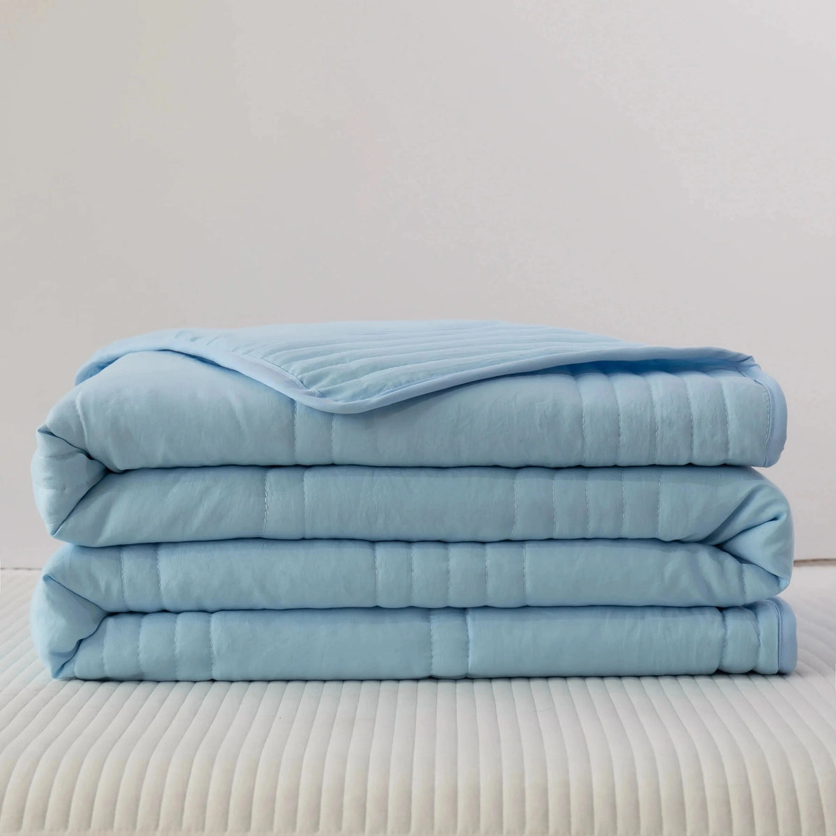 Breathable, Comfortable and Lightweight Cooling Blanket
