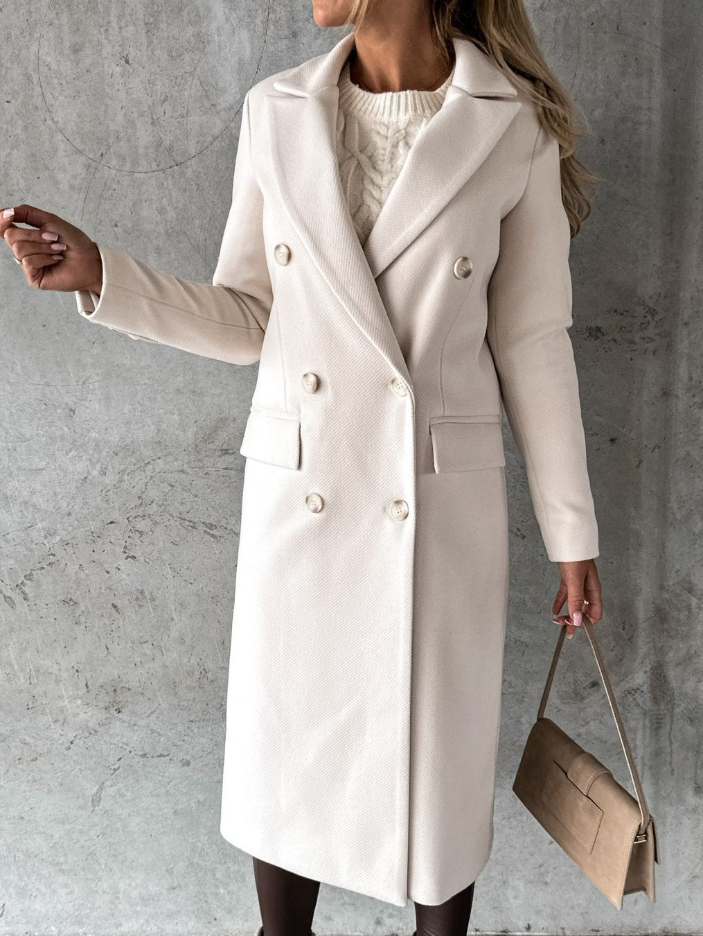 Elegant Winter Coat with Style and Warmth