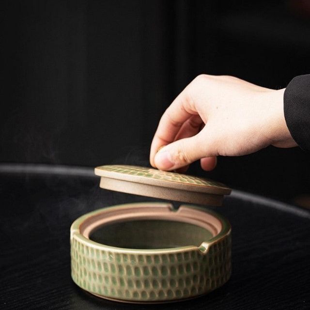 Handmade Retro Ashtray with Lid