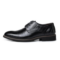 Men's Classic Oxford Shoes with Perforated Details