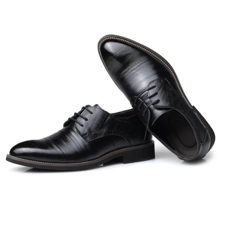 Men's Classic Oxford Shoes with Perforated Details