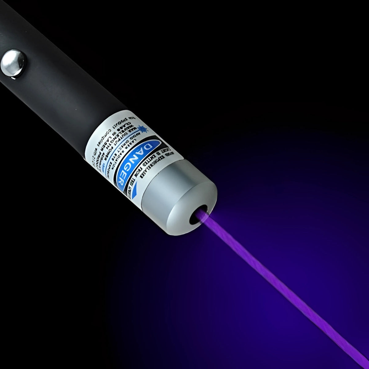 Multicolor Laser Pointer with Adjustable Focus