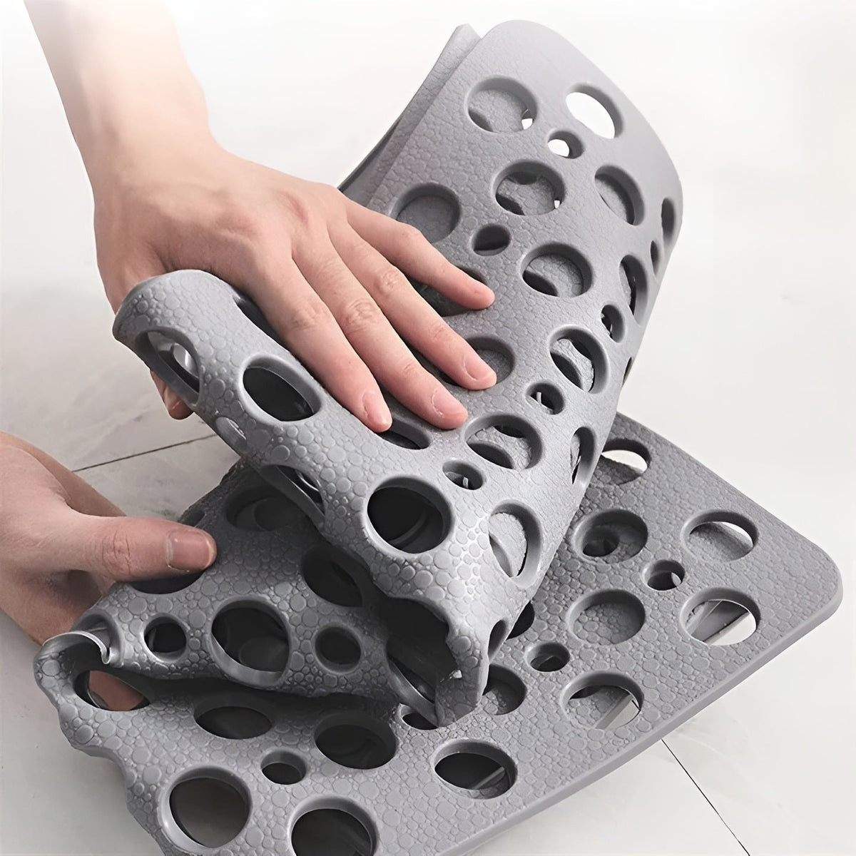 Non-Slip Shower Mat – Antibacterial and Hygienic | Secure Grip for the Bathroom