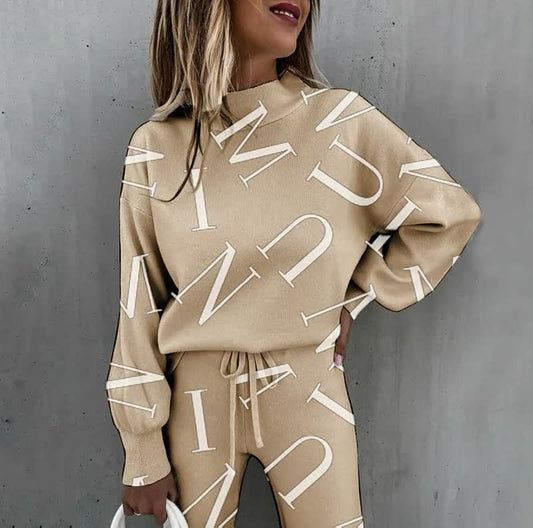 Women's Casual Tracksuit - Comfortable & Stylish