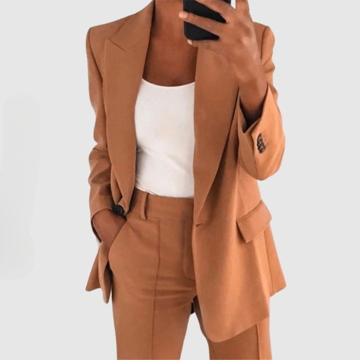 Women's Elegant Blazer and Trousers Set – Timeless Business Chic