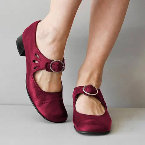 Women's Pumps with Decorative Buckle