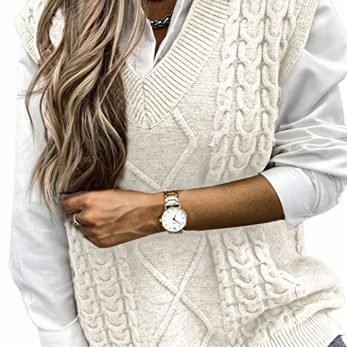 Women's Relaxed Fit Cable-Knit V-Neck Sweater Vest